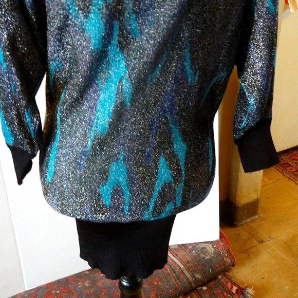 VGUC. Express design studio glittery long top. - Picture 5 of 8